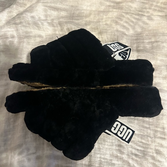 UGG fluff yeah black slides - Picture 3 of 8